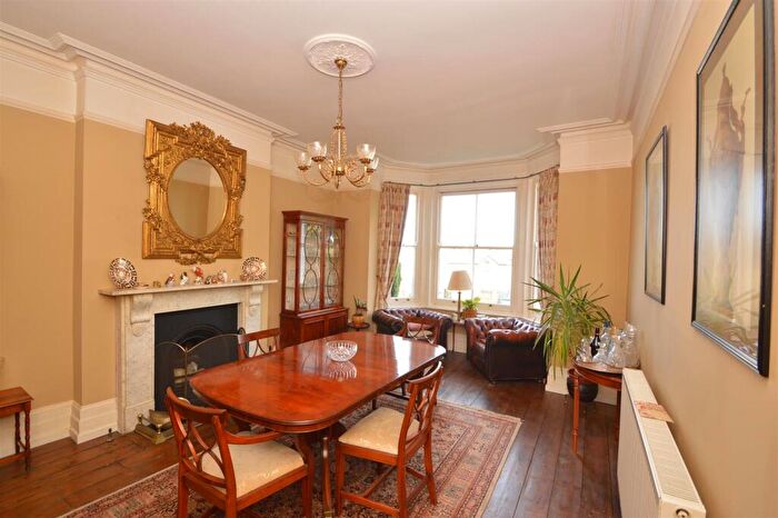 5 Bedroom Semi-Detached House For Sale In Elmfield, Ryde, PO33