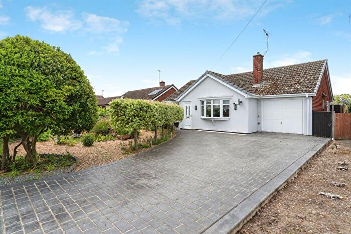 2 Bedroom Detached Bungalow For Sale In Plovers Way, Hockwold, Thetford, IP26