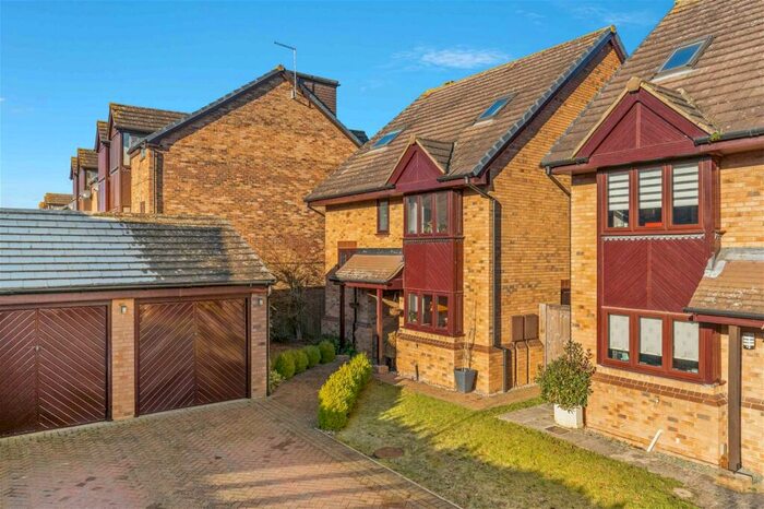 4 Bedroom Detached House For Sale In Somersham, Welwyn Garden City, AL7