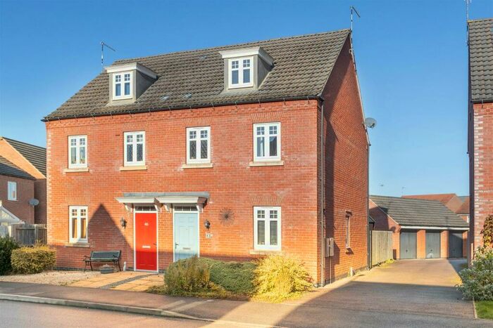 3 Bedroom Semi-Detached House For Sale In Marmion Close, Market Harborough, LE16