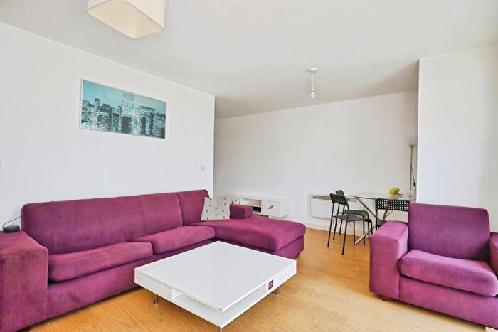 1 Bedroom Flat For Sale In St. Peters Street, Leeds, West Yorkshire, LS9
