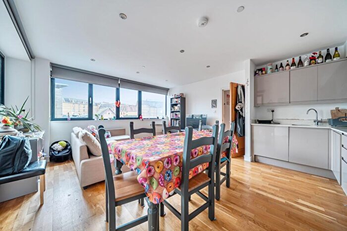 2 Bedroom Flat To Rent In Medway Street, Maidstone, ME14