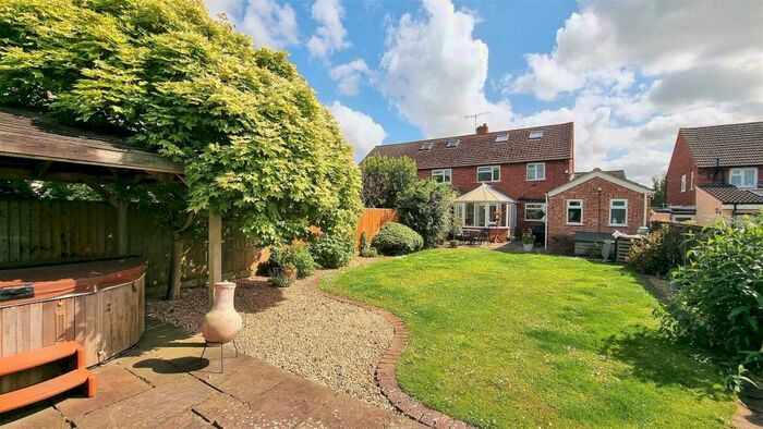 4 Bedroom Semi-Detached House For Sale In Corsend Road, Hartpury, GL19