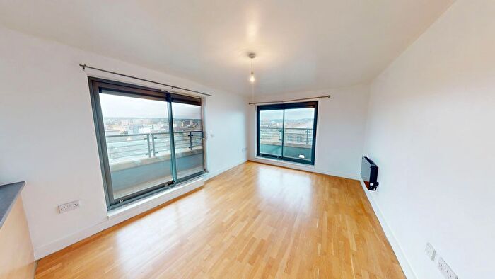 2 Bedroom Flat To Rent In Acton House, Bradford, BD1