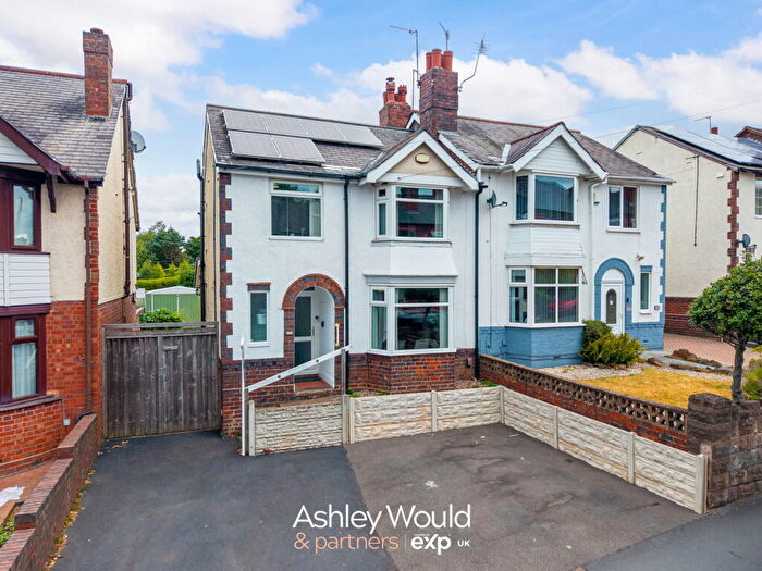 3 Bedroom Semi Detached House For Sale In Pound Road, Oldbury, B68