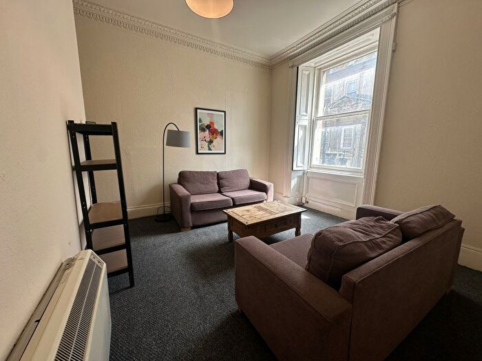 3 Bedroom Flat To Rent In Panmure Street, Dundee, DD1