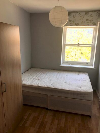 1 Bedroom Flat To Rent In Earls Court Road, London, SW5