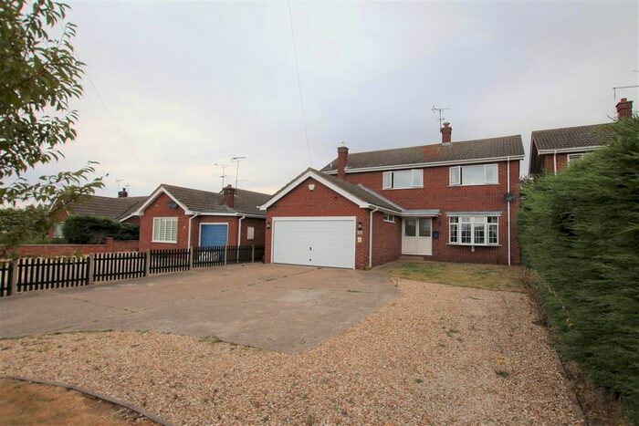 4 Bedroom Detached House For Sale In Lincoln Road, Fenton, LN1