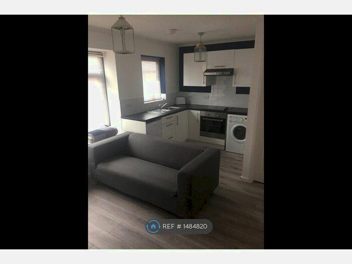 1 Bedroom Flat To Rent In Quinton, Birmingham, B32