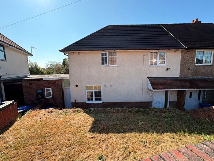 3 Bedroom Semi Detached House To Rent In Hillcrest, Dudley, DY3