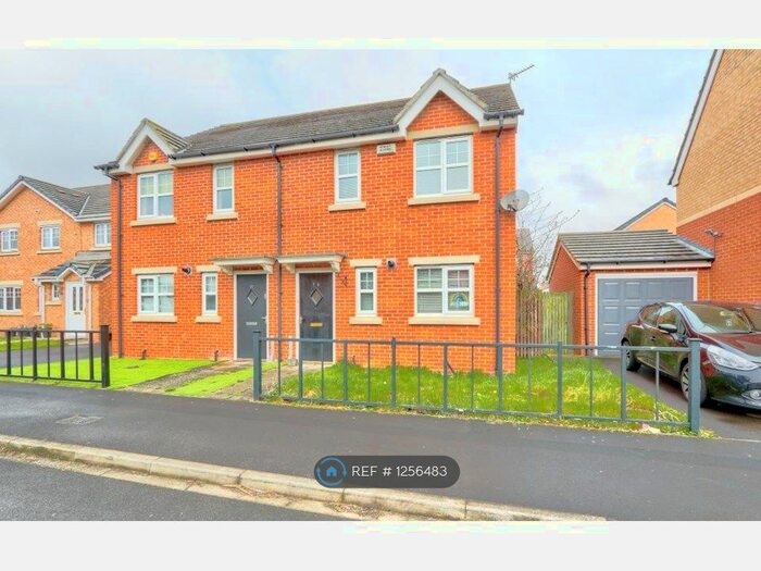 3 Bedroom Semi-Detached House To Rent In Wensleydale Gardens, Thornaby, Stockton-On-Tees TS17