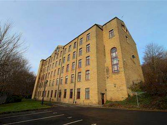 2 Bedroom Apartment To Rent In Garden Street Mill, Halifax, HX3