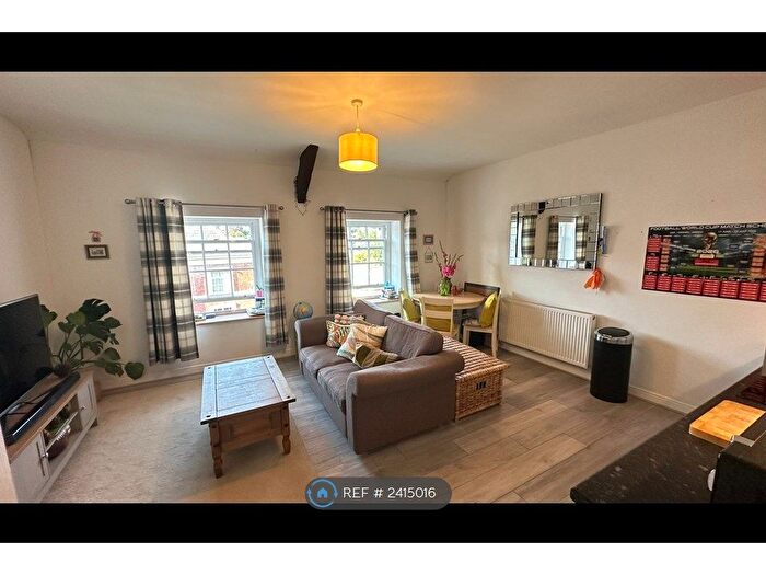 1 Bedroom Flat To Rent In High Street, Crediton, EX17