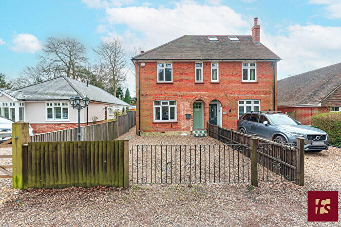 2 Bedroom Semi-Detached House For Sale In Addiscombe Road, Crowthorne, Berkshire, RG45