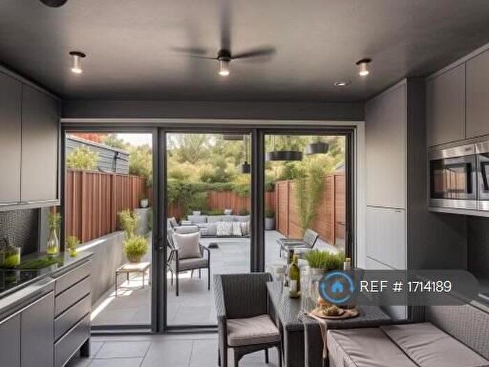 5 Bedroom Terraced House To Rent In Regal Close, London, E1