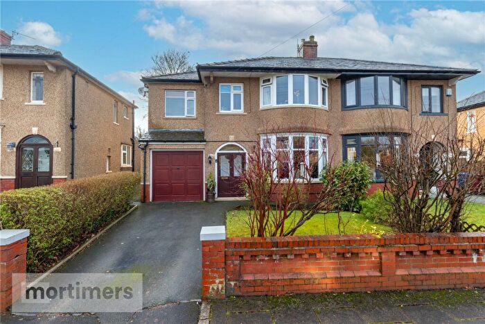 4 Bedroom Semi Detached House For Sale In York Crescent, Blackburn, Lancashire, BB1