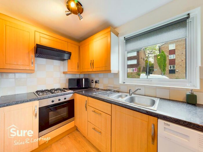 1 Bedroom Apartment To Rent In Figtree Hill, Hemel Hempstead, Hertfordshire, HP2