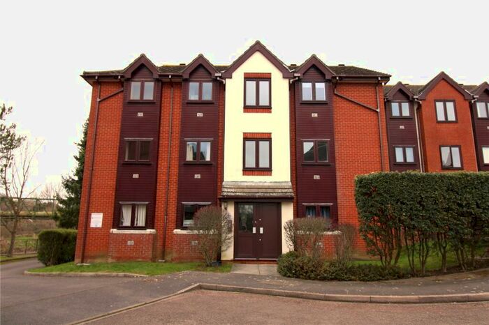 1 Bedroom Apartment To Rent In Compass Point, Fareham, Hampshire, PO16