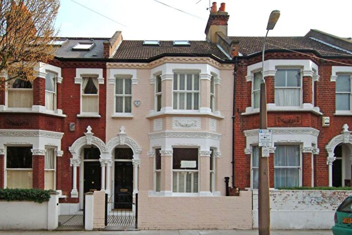 4 Bedroom Semi Detached House To Rent In Clancarty Road, Parsons Green, London, SW6
