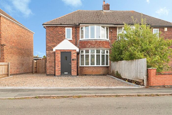 3 Bedroom Semi-Detached House For Sale In Cleveland Road, Loughborough, LE11