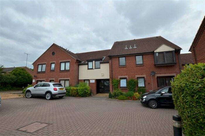1 Bedroom Apartment To Rent In Abigail Court, Ongar, CM5