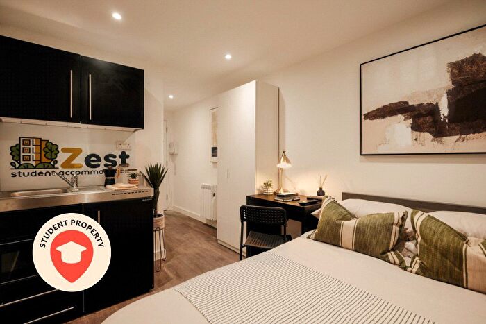 9 Bedroom Flat To Rent In Gloucester Road North, Filton, Bristol, Gloucestershire, BS34