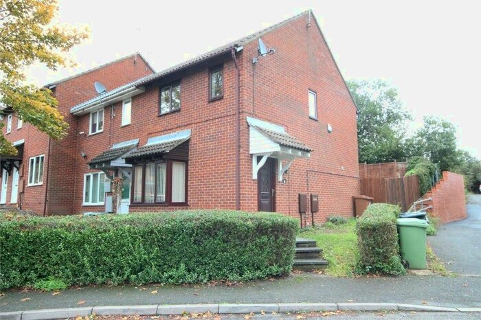 3 Bedroom End Of Terrace House To Rent In Senwick Drive, Wellingborough, NN8