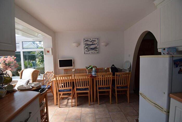 3 Bedroom Detached Bungalow For Sale In Y Ffridd, Morfa Bychan, LL49
