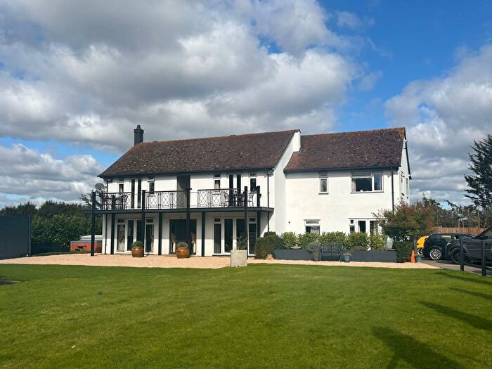 6 Bedroom Detached House For Sale In Thame Road, Waterstock, OX33