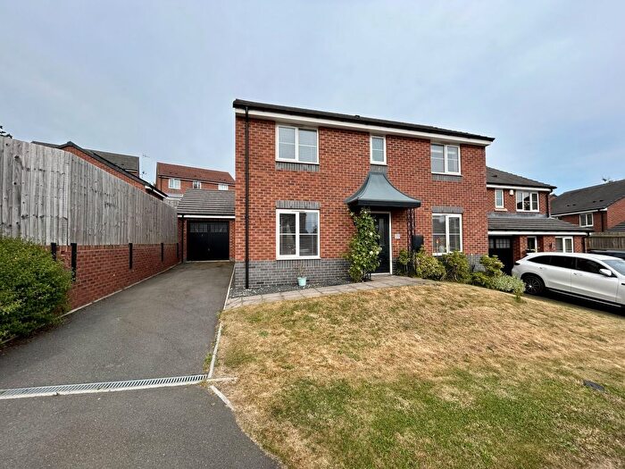 3 Bedroom Detached House To Rent In Aconbury Close, Webheath, Redditch, Worcestershire, B97
