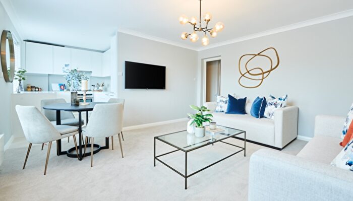 2 Bedroom Flat To Rent In Fulham Road, London, SW3