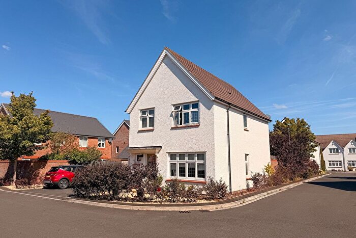 3 Bedroom Detached House For Sale In Bathpool, Taunton, TA2