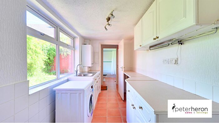 2 Bedroom Cottage For Sale In Leeds Street, Roker, Sunderland, SR6