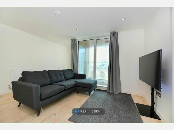 2 Bedroom Flat To Rent In Atelier Point, London, E15