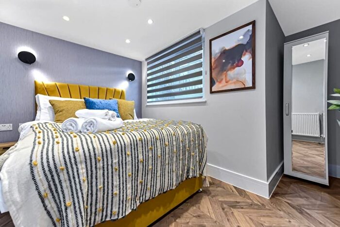 1 Bedroom Flat To Rent In Park Ln, Hornchurch, London, RM11