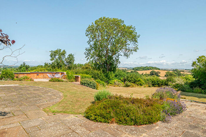 4 Bedroom Detached House For Sale In Church Lane, East Carlton, LE16