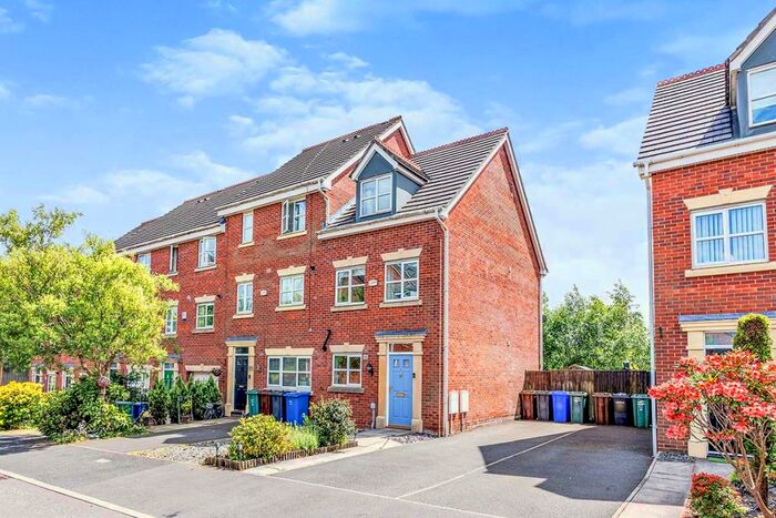 3 Bedroom End Of Terrace House To Rent In Mulberry Close, Radcliffe, Manchester, Greater Manchester, M26