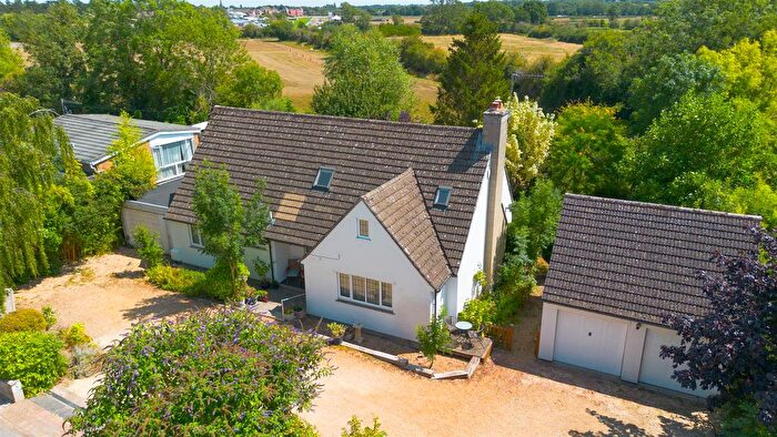 4 Bedroom Detached House For Sale In Luddington Road, Stratford Upon Avon, CV37