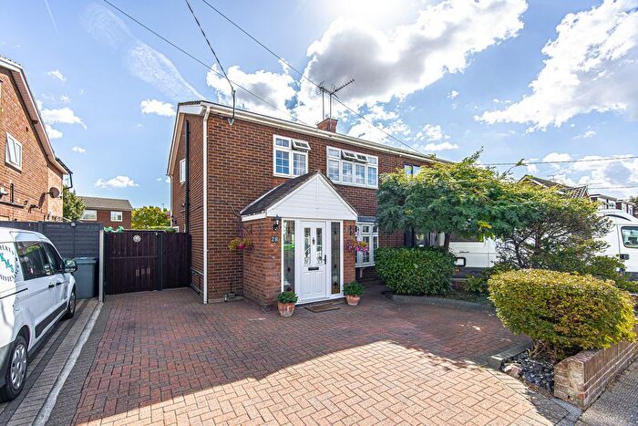 3 Bedroom Semi-Detached House For Sale In Seamore Avenue, Benfleet, SS7
