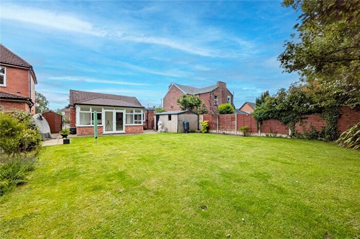 3 Bedroom Bungalow For Sale In Windmill Lane, Denton, Tameside, M34