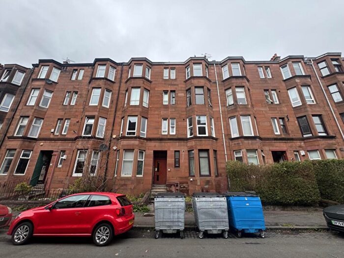 Flat To Rent In Kennoway Drive, Thornwood, G11
