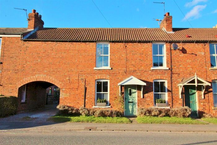 4 Bedroom Terraced House For Sale In Main Street, Bubwith, Selby, YO8
