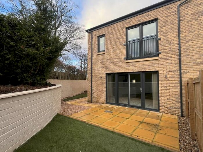 3 Bedroom End Of Terrace House To Rent In A Aberdour Road, Dunfermline, KY11