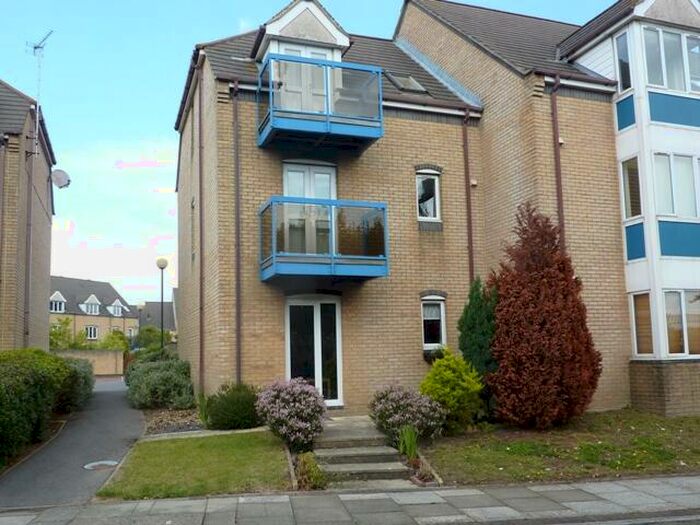 2 Bedroom Ground Flat To Rent In Atlantic Close, Southampton, Hampshire, SO14