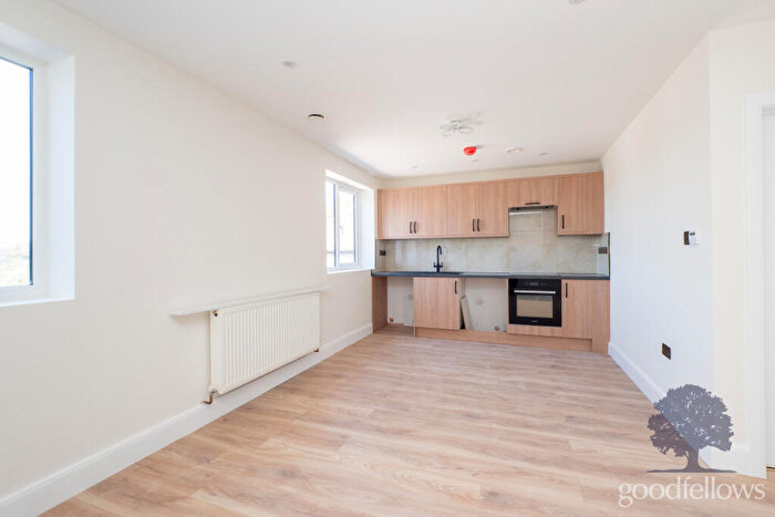 Apartment To Rent In Beeches Avenue, Carshalton, SM5
