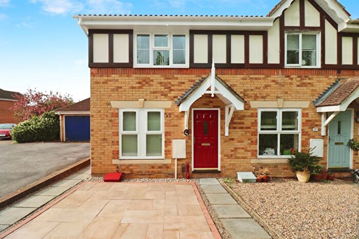 3 Bedroom Semi-Detached House For Sale In Westons Hill Drive, Emersons Green, Bristol, BS16