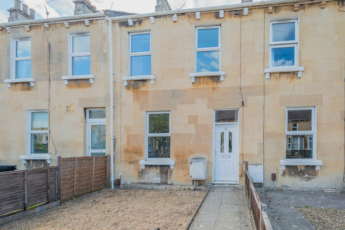 4 Bedroom Terraced House To Rent In Lorne Road, Bath, BA2