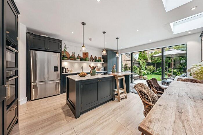 5 Bedroom House To Rent In Manchuria Road, SW11