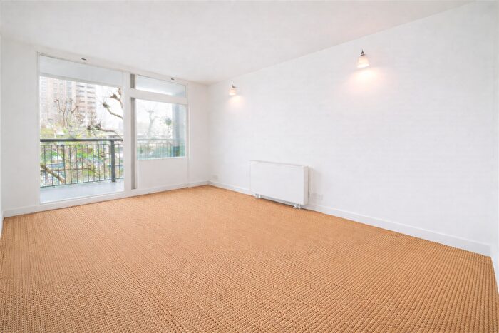 1 Bedroom Flat For Sale In Golborne Road, W10