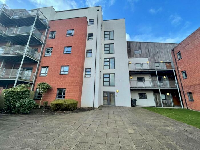 2 Bedroom Flat To Rent In Montmano Drive, West Didsbury, Manchester, M20